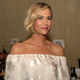 Illustration for article titled Kristen Wiig Hangs Up Her Bridesmaids Dress